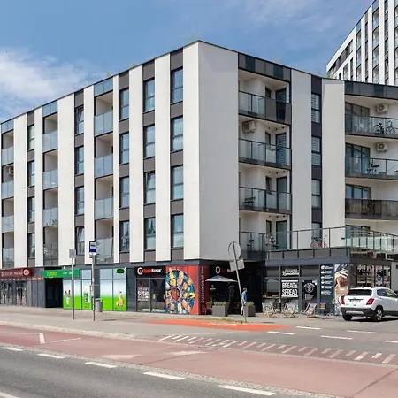 With Balcony & Parking Mogilska By Renters Prestige