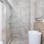 With Balcony & Parking Mogilska By Renters Prestige * קרקוב