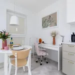 With Balcony & Parking Mogilska By Renters Prestige *